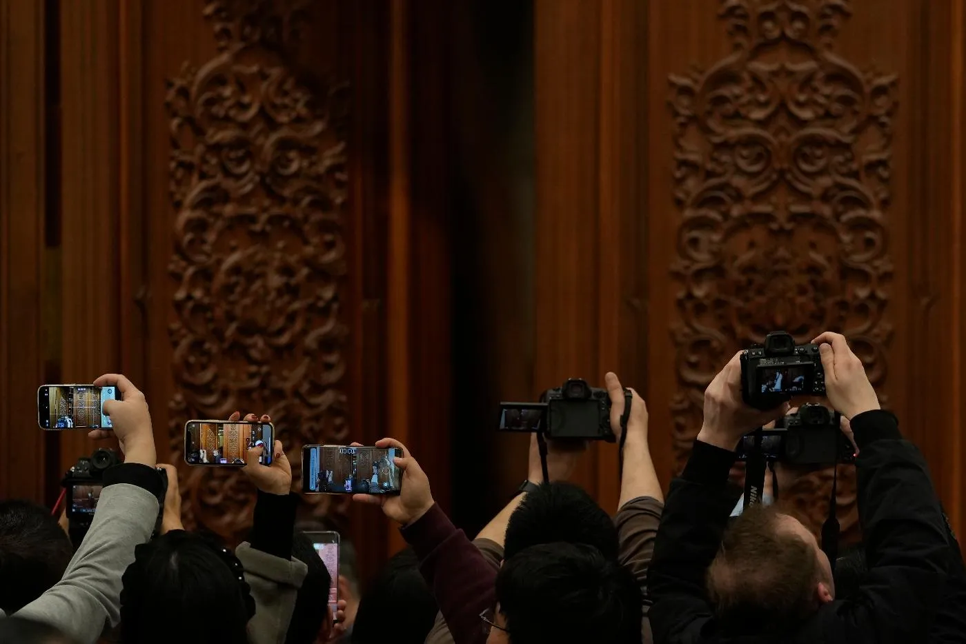 b4e59dfac03e4c68b224cdc21a9a975e_main_china_congress_19916