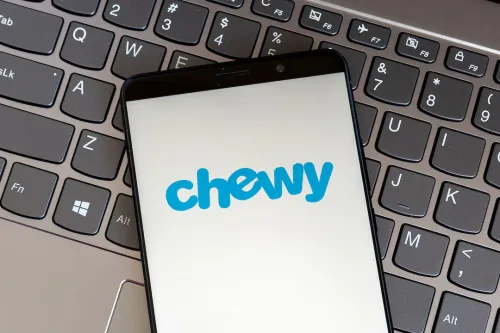 chwy-stock-chewy-min
