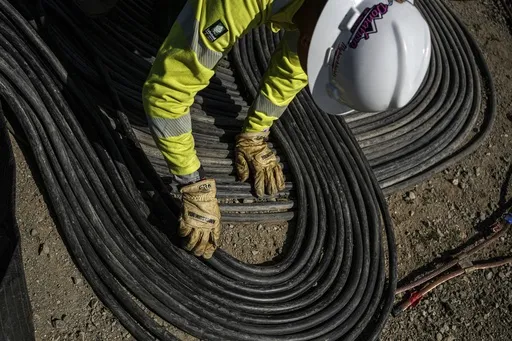 65e530a0ae954a9988440f153a299d1e_preview_california_wildfires_clean_energy_69532