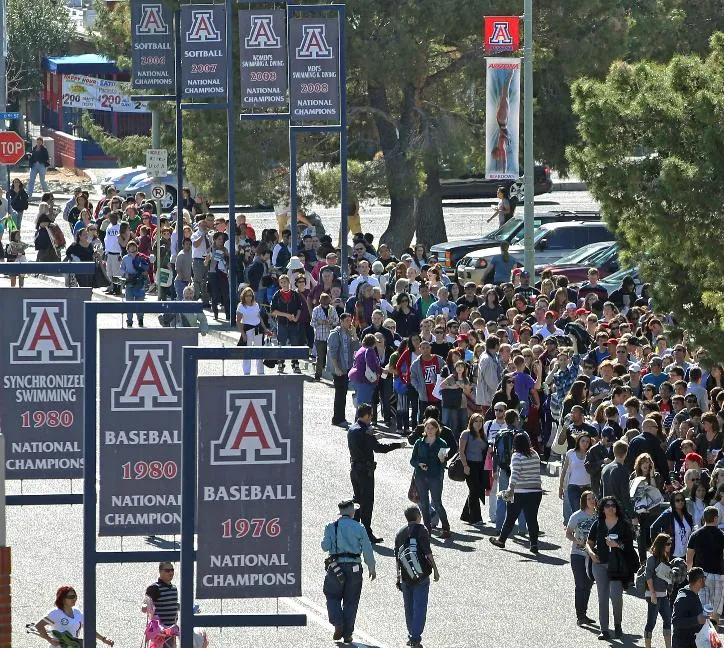 0ddb8b2ded944fbe9b6df0b72bb9220c_main_uofa_financial_recovery_plan_41057