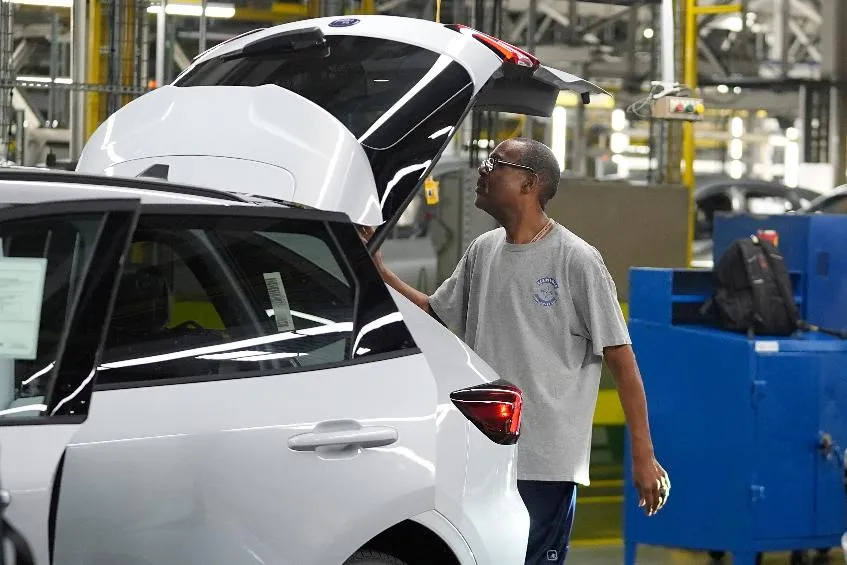 bc162b2c9b594068bfb29b55a88f943f_main_trump_tariffs__06579