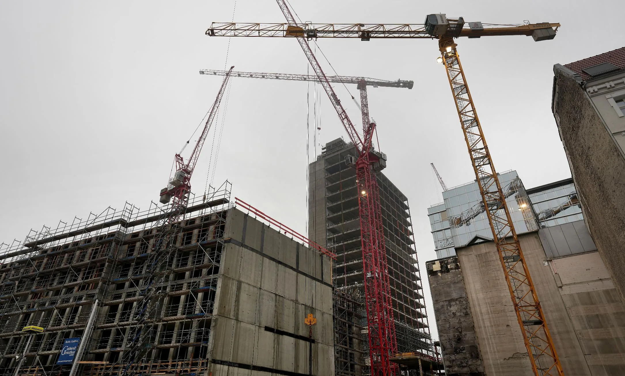 d98ce6c1b3f24cba8704cc4ef03caabb_main_germany_economy_82005