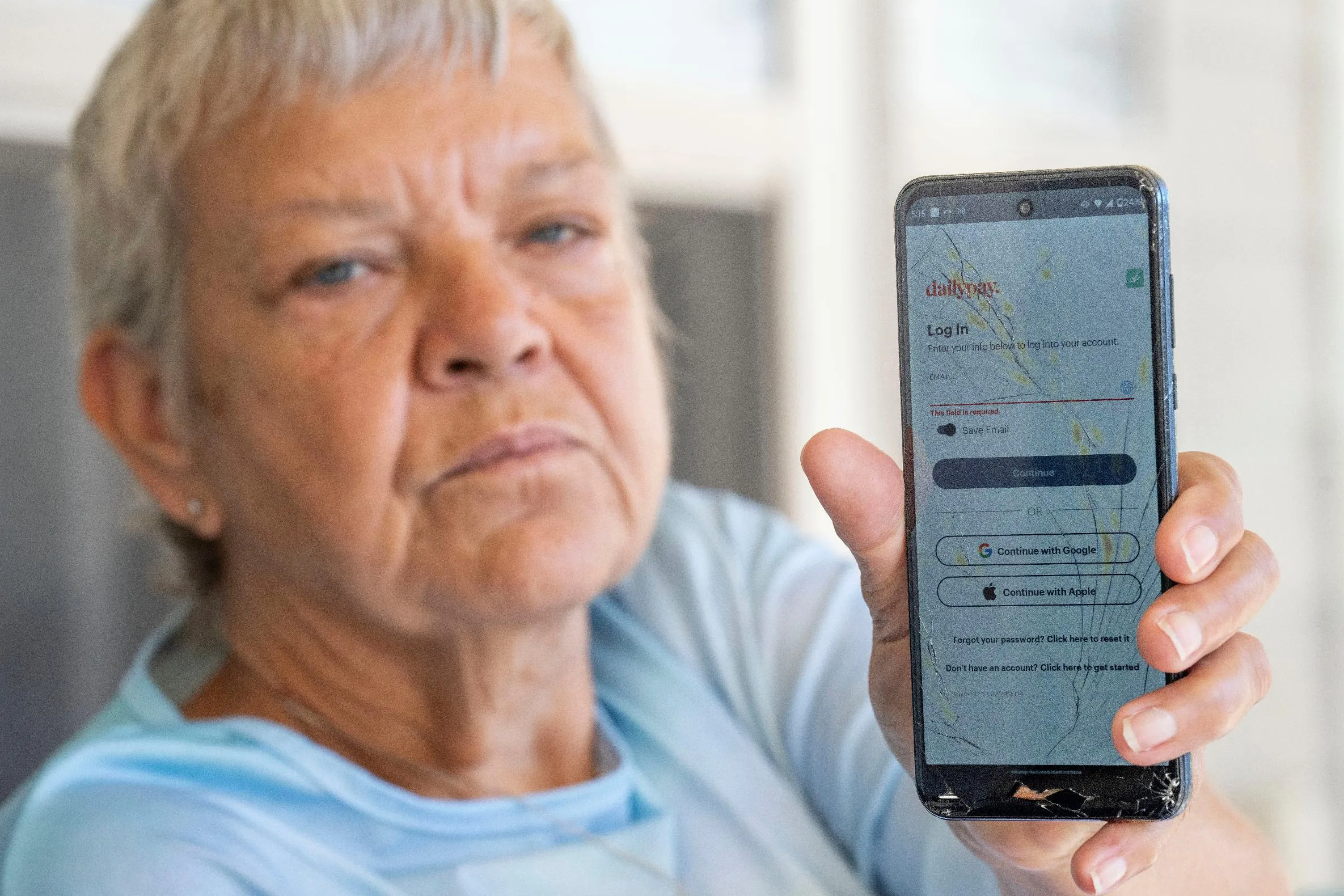 255a42e2deb44b6e9717a192c2dbd573_main_earned_wage_access_57797