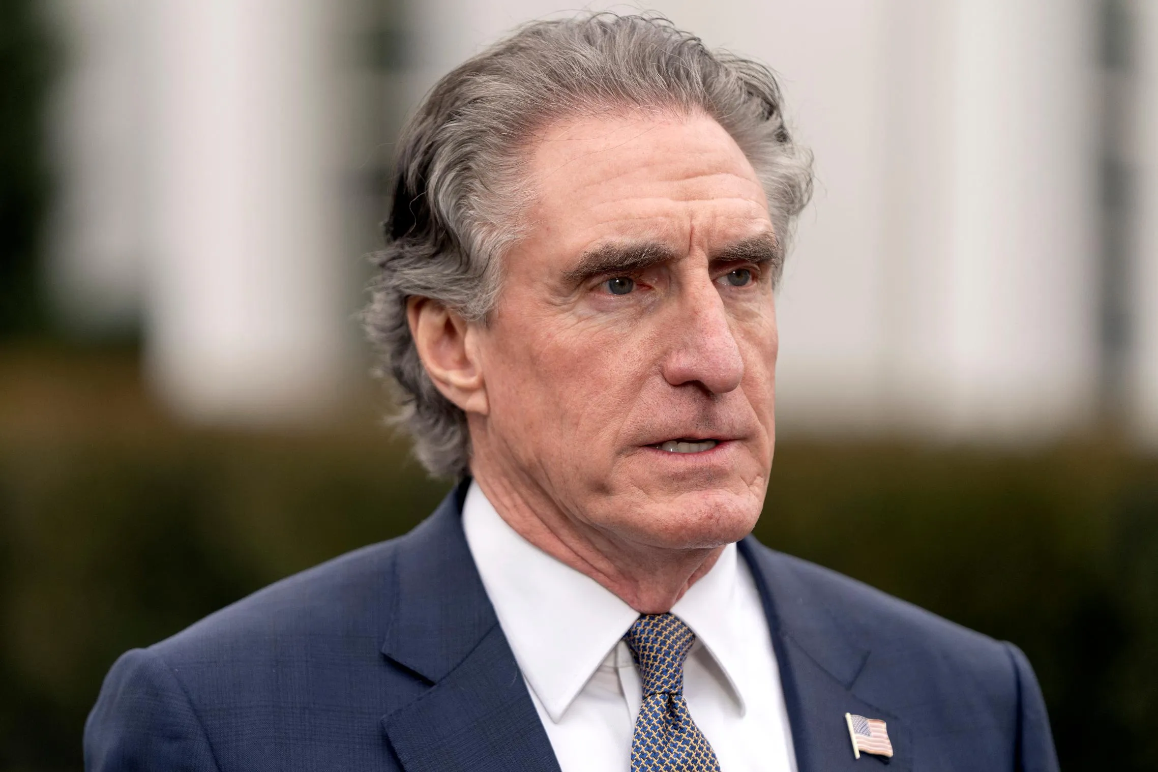 210e8055a8fc49bdb51929b10d2fa040_main_trump_92236