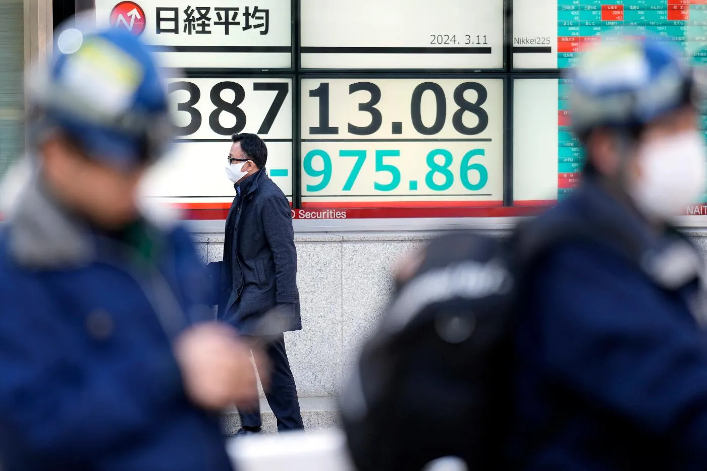 21b893580887491392276b82fcd10d63_main_japan_financial_markets_86326