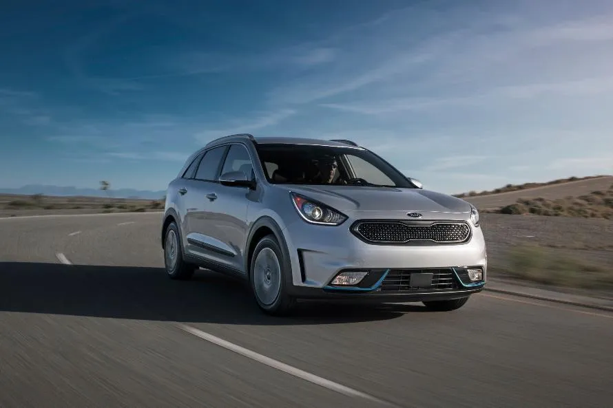 d984c4a15ed944519bbd231549ff9ce6_main_behind_the_wheel__39611