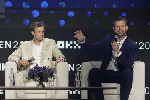 df7b466af50d43d082127dd79574f6eb_preview_emirates_crypto_01544