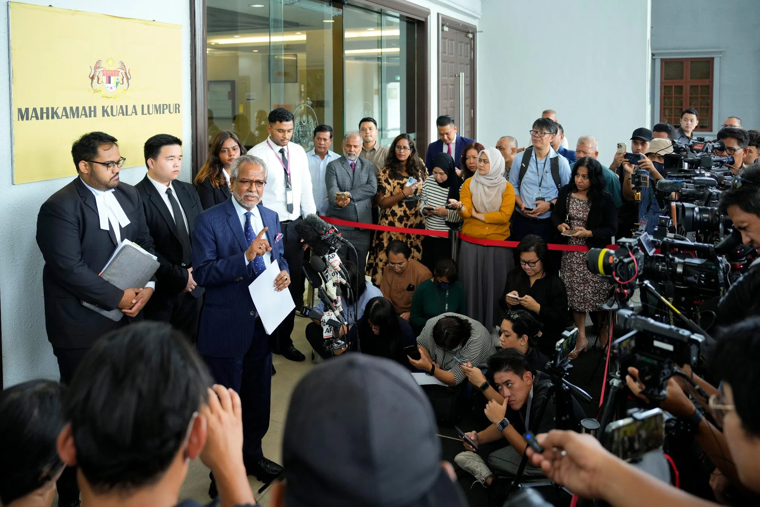 c8bed5089f2d408393333d582e8caa2d_main_malaysia_najib_86905