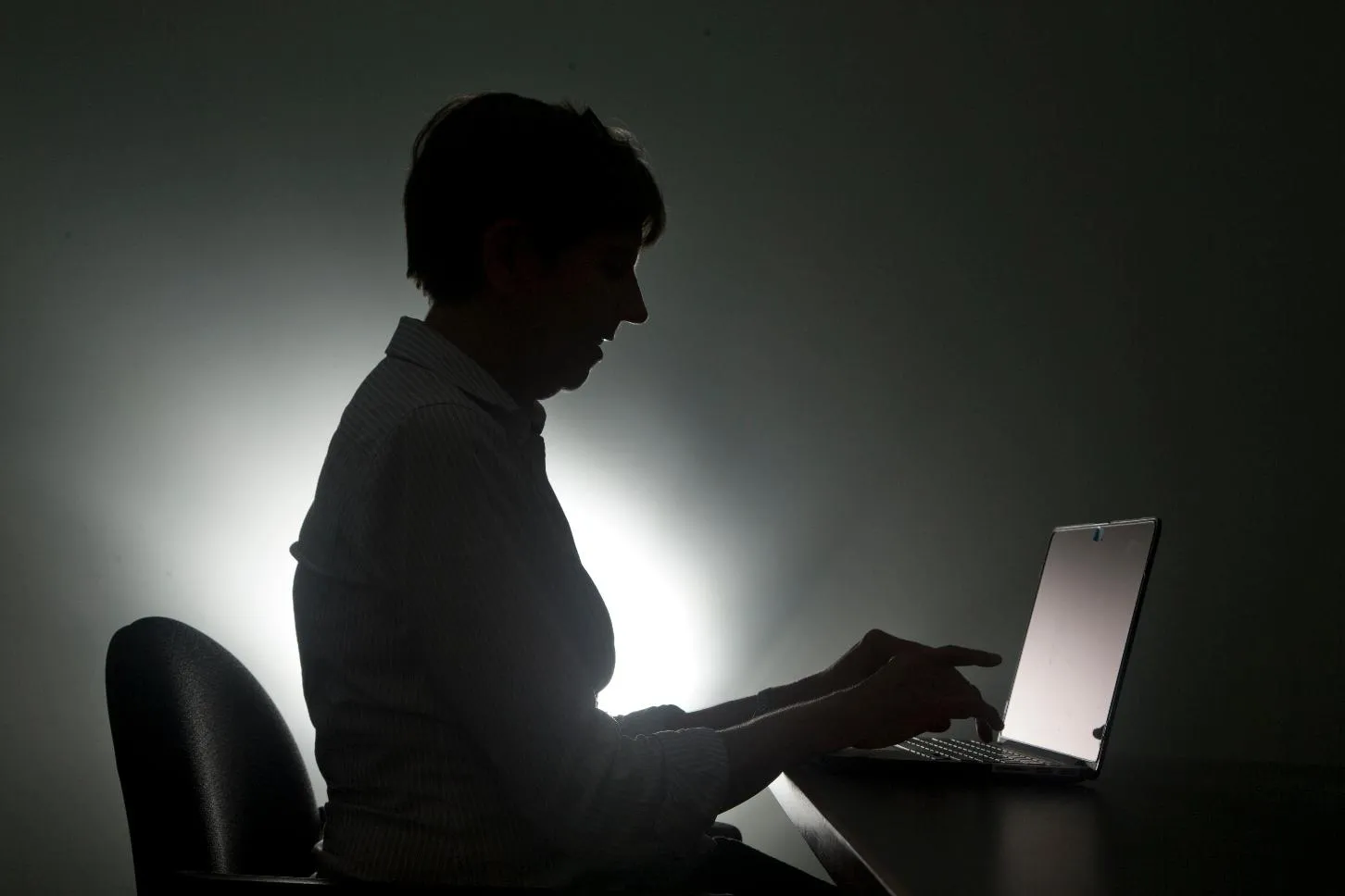 2f81c79137ff4e61a34c872fec4e0b70_main_be_well-financial_wellness-layoffs_80804