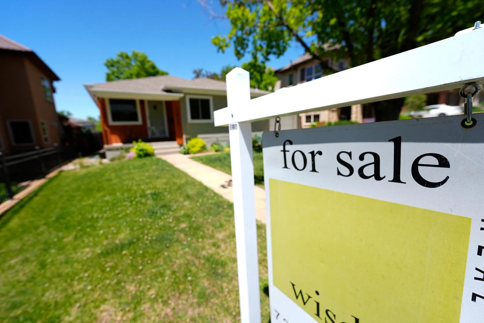 7e3cea02f53a48b0827bae6cb0b62944_main_federal_reserve_delayed_rate_cuts_55138