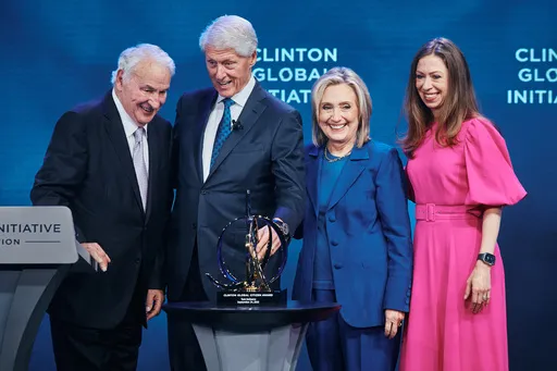 658d05c473044071858e83ff8f5be115_preview_philanthropy_clinton_global_initiative_18682