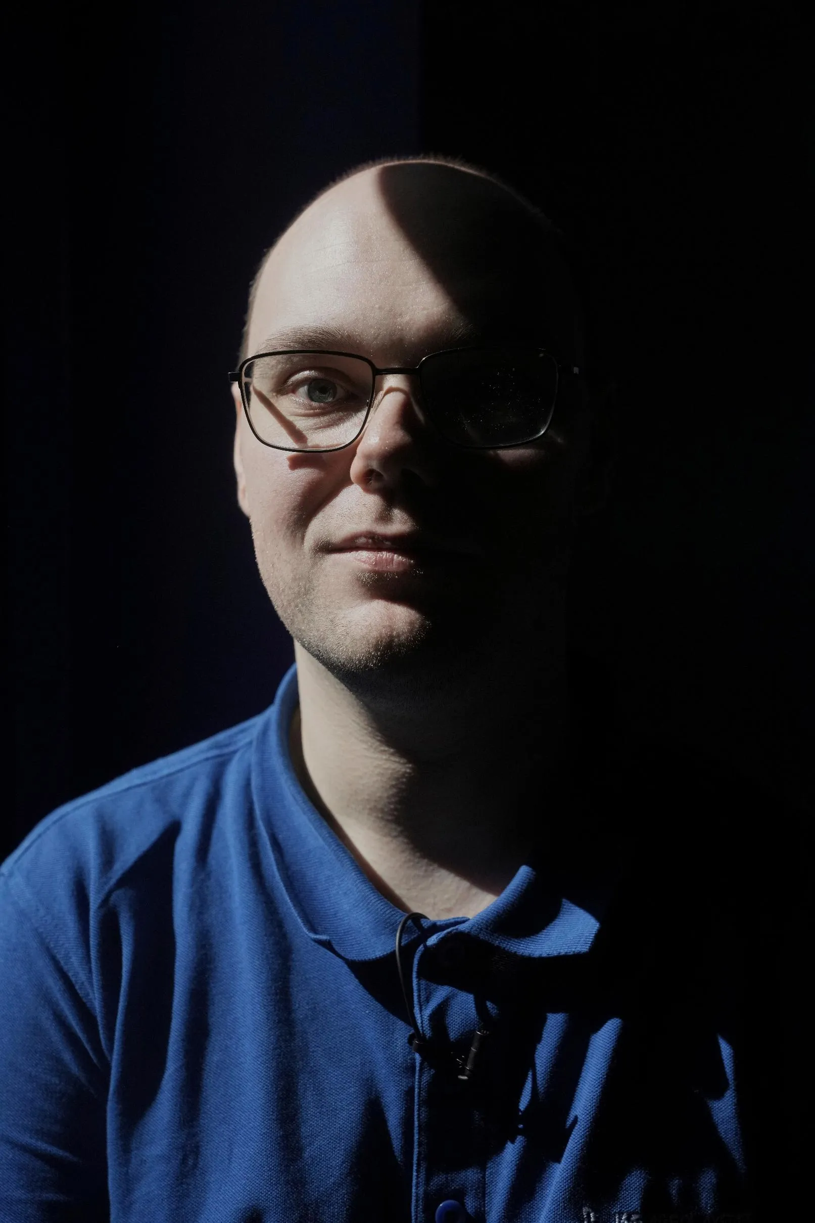 7a5d8772735246e3ae50a3b2045644db_main_france_ai_actors_silenced_21873