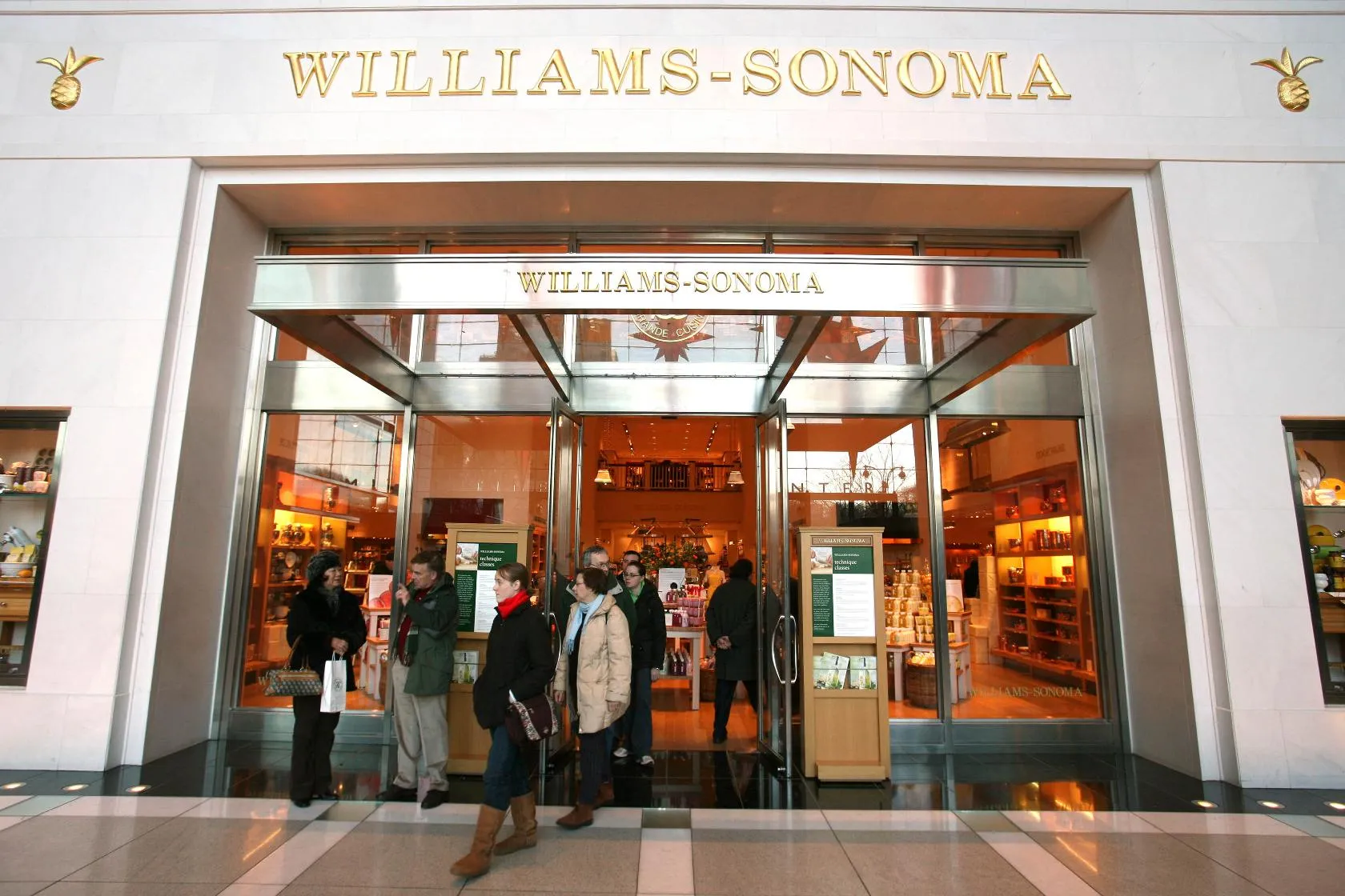 77de118c77ac4a4d8940f7d1313c00b5_main_williams_sonoma_fined_93086