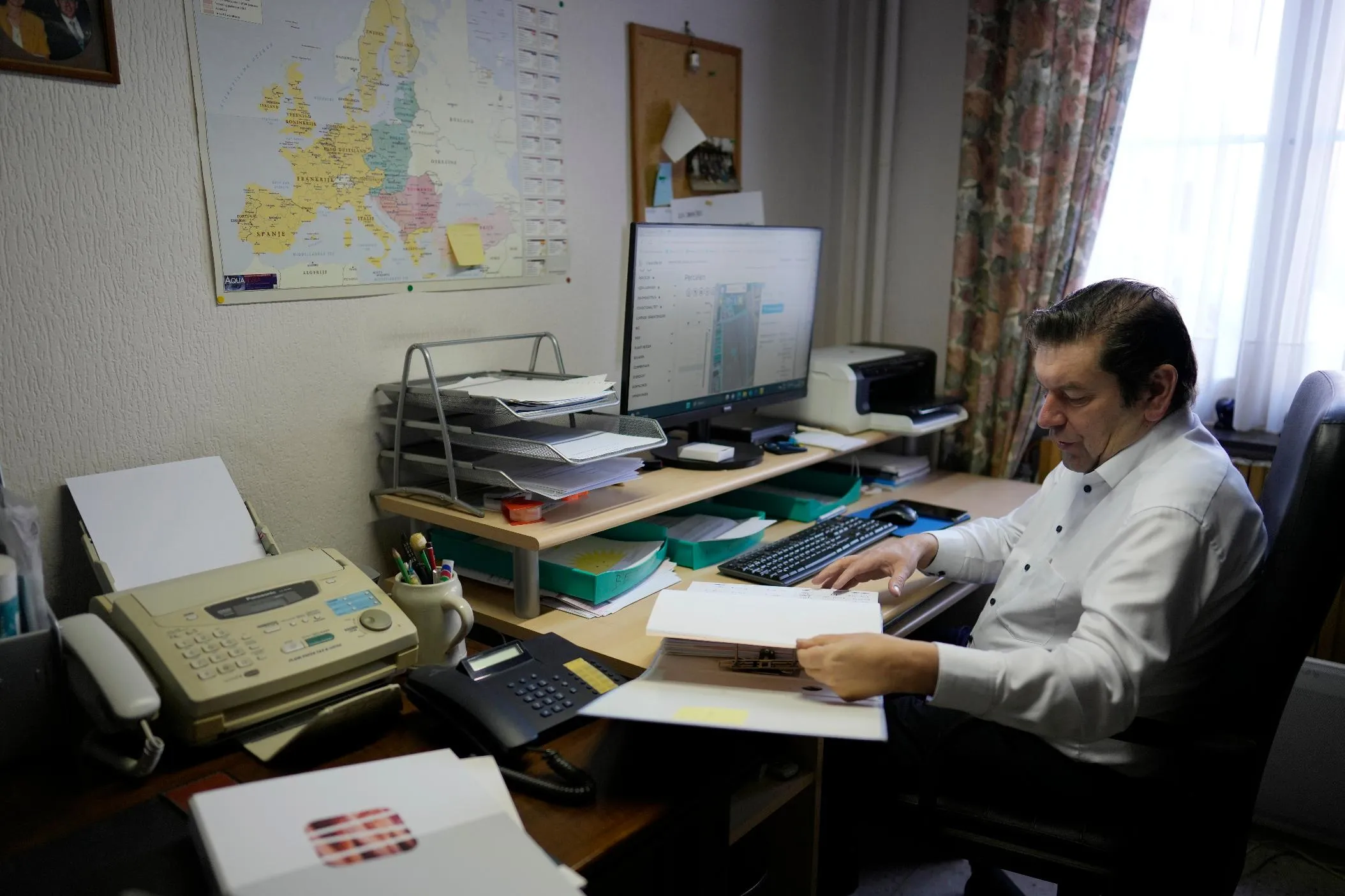 fa56d3040f174bc7b8e18a8b8a178b9a_main_europe_farmers_plight_02338