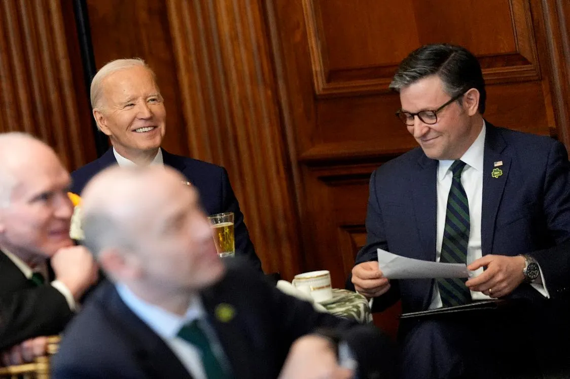 22dad9c6ab47484cb91d3aa4a7563af4_main_biden_61079