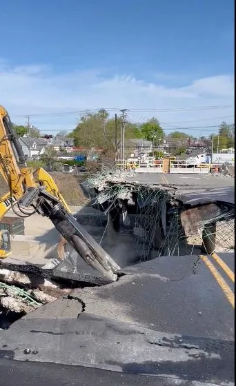 ed616cd23234417699deea82795e8639_main_screenshot_2024-05-04_at_3.34.36e280afpm_59275