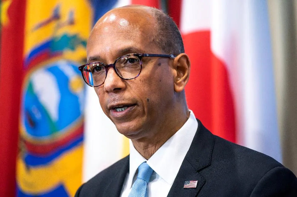 bdf115bc25824a0c8ca7fd74f6080af2_main_united_nations_outer_space_arms_race_53616