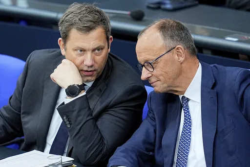 82d409792de746aa82fd86362f57e6d1_preview_germany_parliament_08330