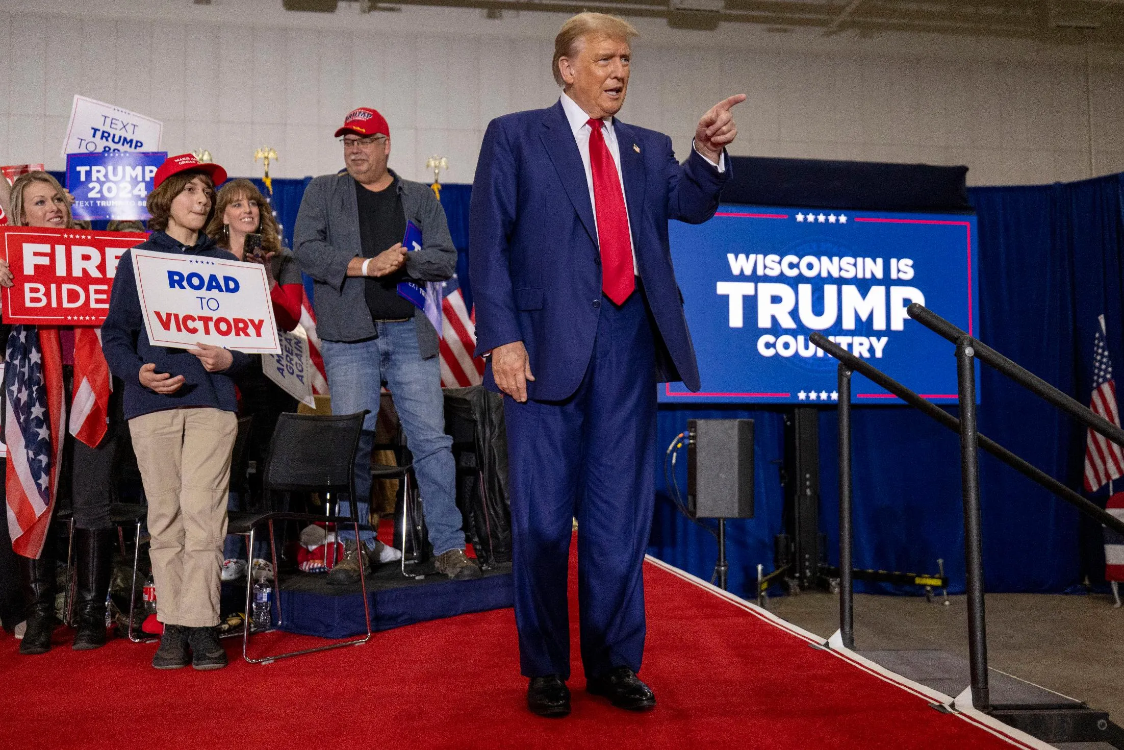 98b818d62c8f477cb214ed02a910f44a_main_election_2024_trump_19570