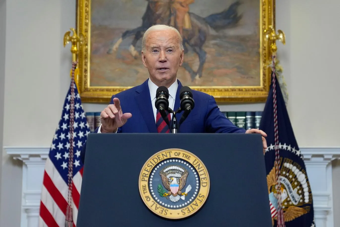 344a959017c64984a363d62d8201f7b9_main_biden_70776