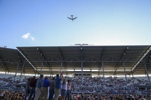 0f439b171ab548e4b6d8e324678c8dd3_preview_bomber_near_misses_north_dakota_40010