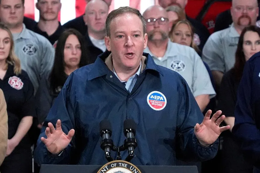 3b727b6211944e0688417d840b6f0ea7_main_trump_epa_clean_air_21445