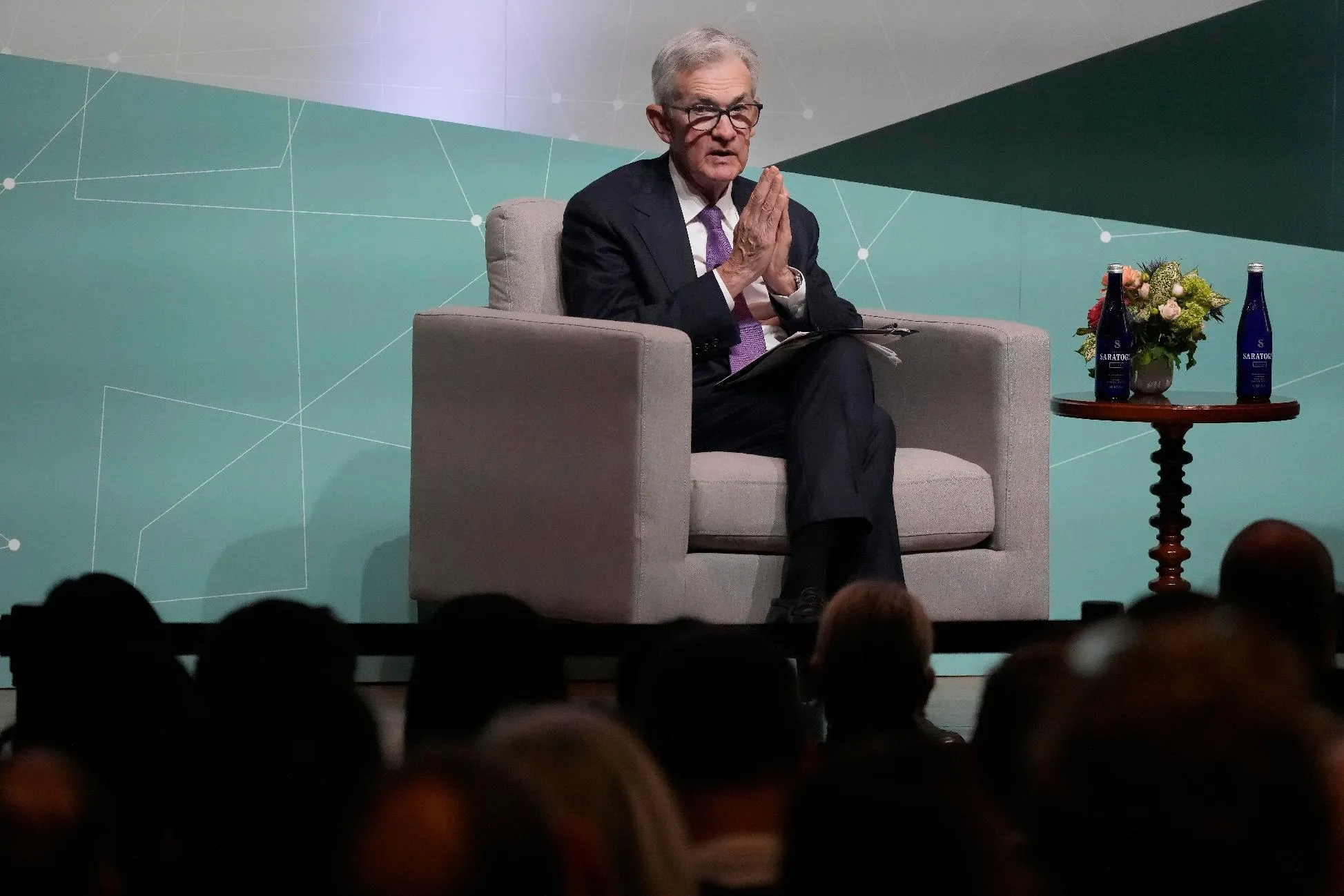 2cd262ed262948d192d4262601c21385_main_federal_reserve_powell_31744