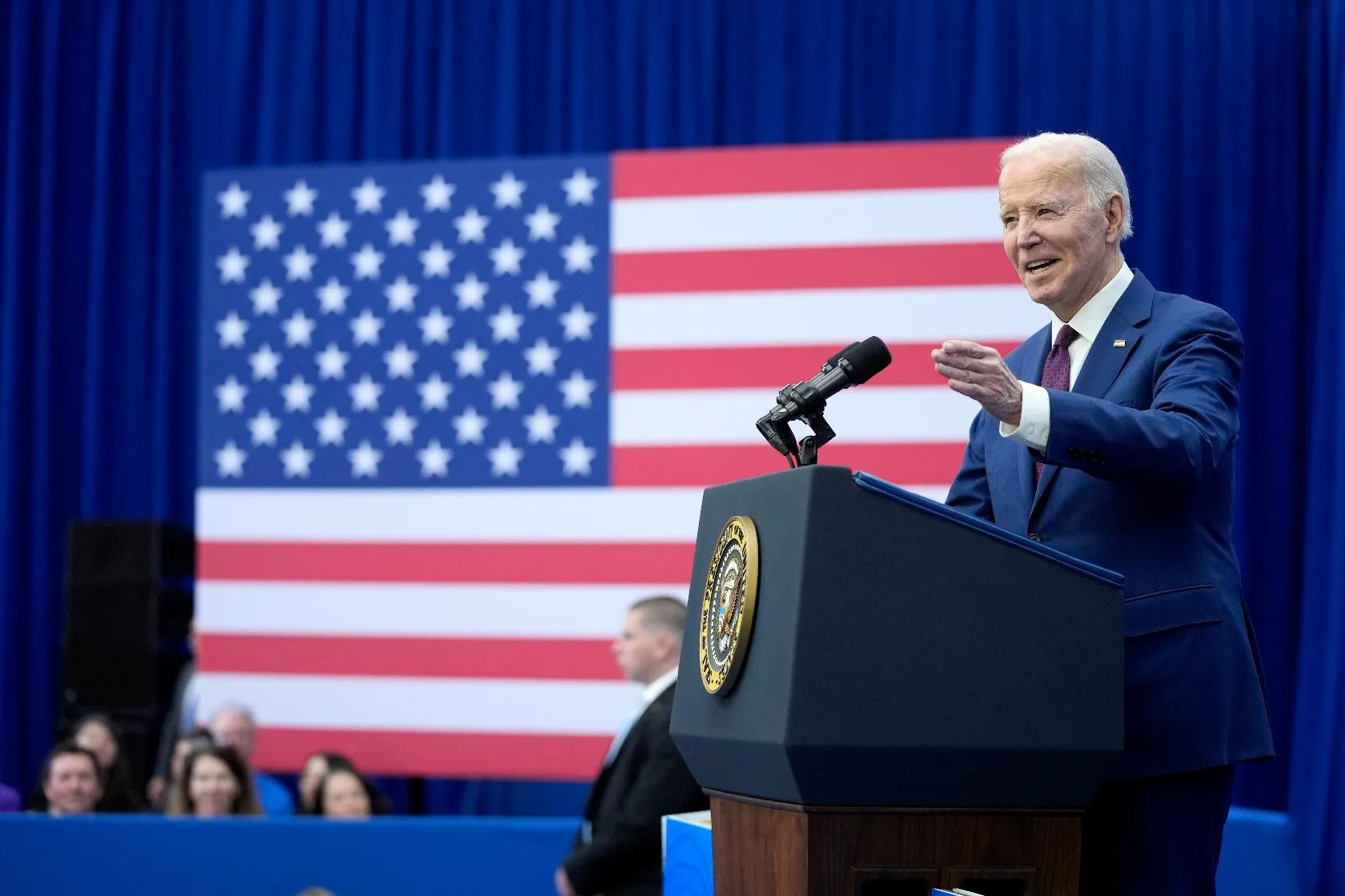 34fb678fde7349b0a8e4821697a68c15_main_aptopix_biden_65046
