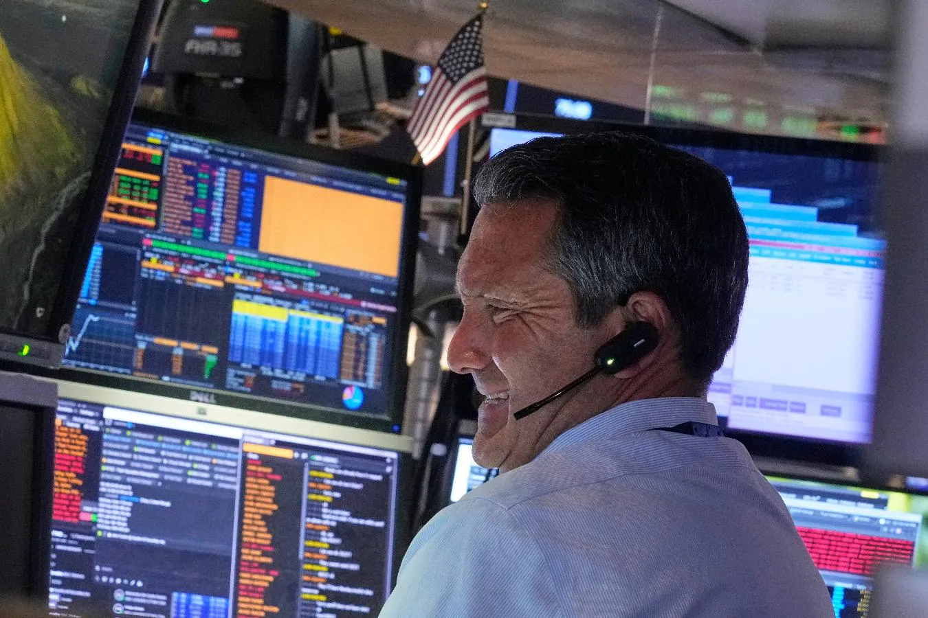 20c1899bb0f2480f9f9babbeb9552125_main_financial_markets_wall_street_86984