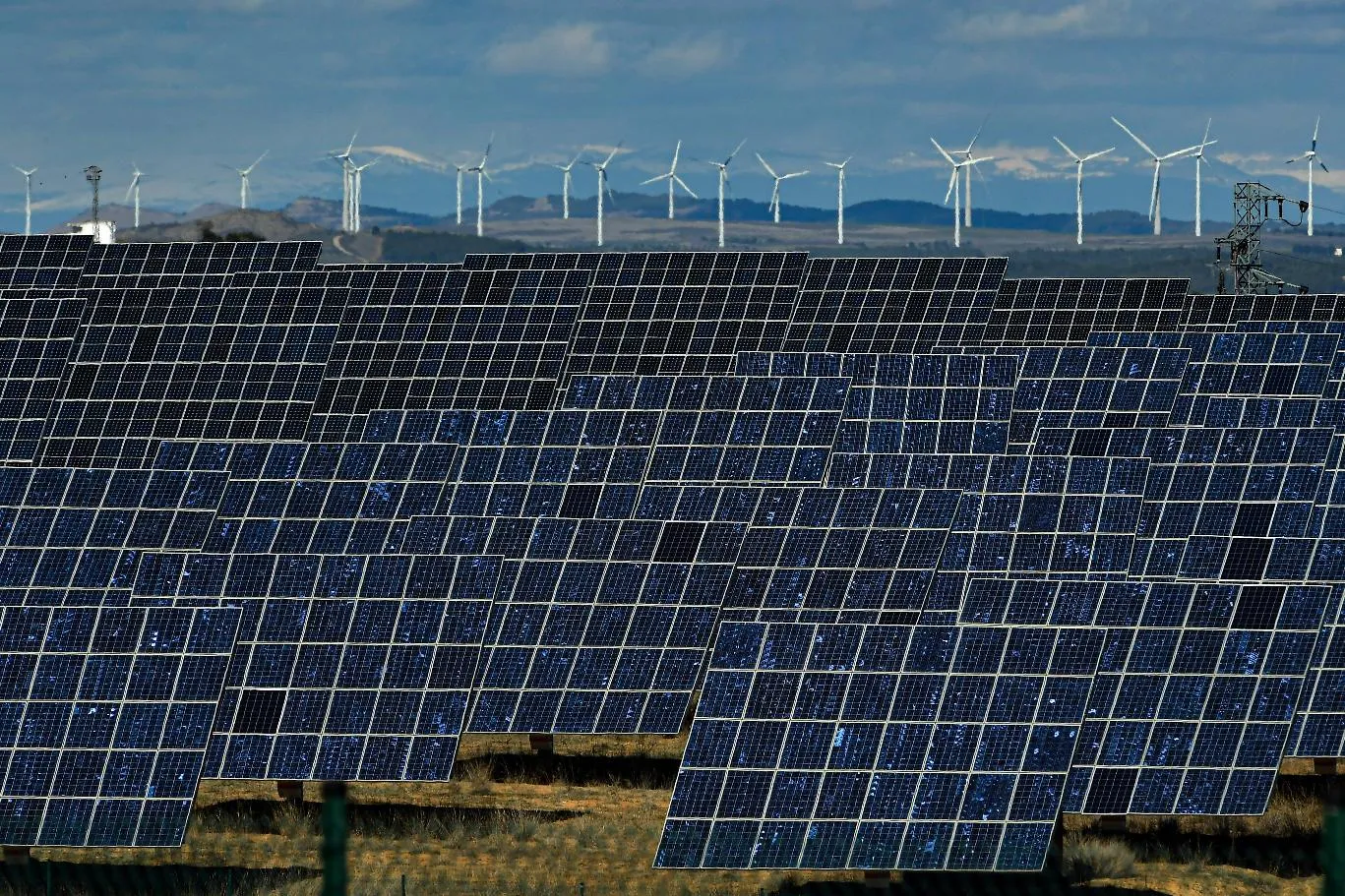 3a8923585a3f4f8d9d928b5dd730de97_main_climate_record_renewables_51488