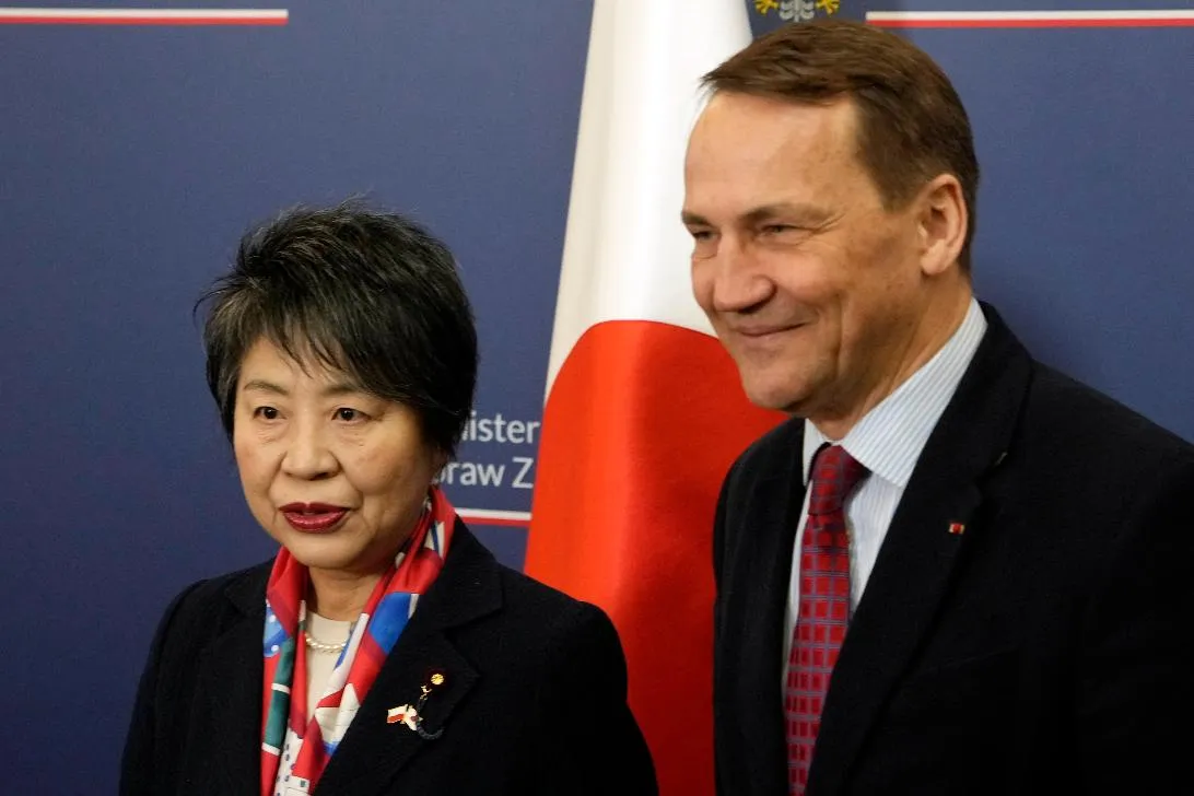 e33a90e428e04ec9aac0e0e7c6fe063e_main_poland_japan_40427