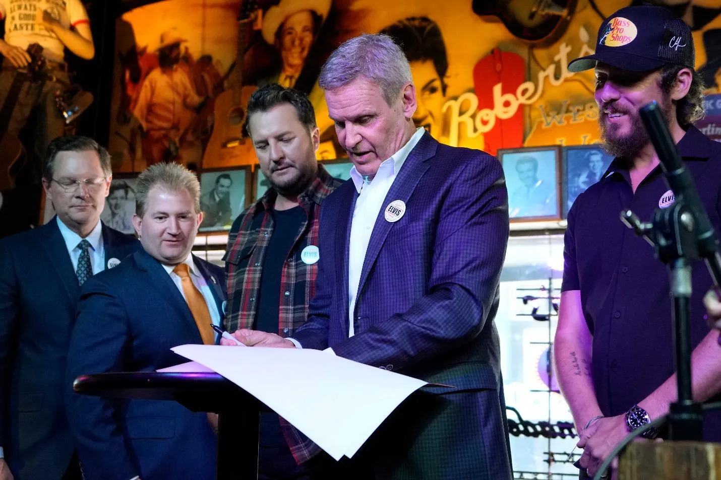 51623d9e55834e60a589b4fd48afc7f0_main_ai_songwriting_tennessee_55212