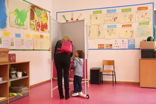 6ae4837e588c474ea8371bb7fa84b5f2_preview_portugal_election_65161