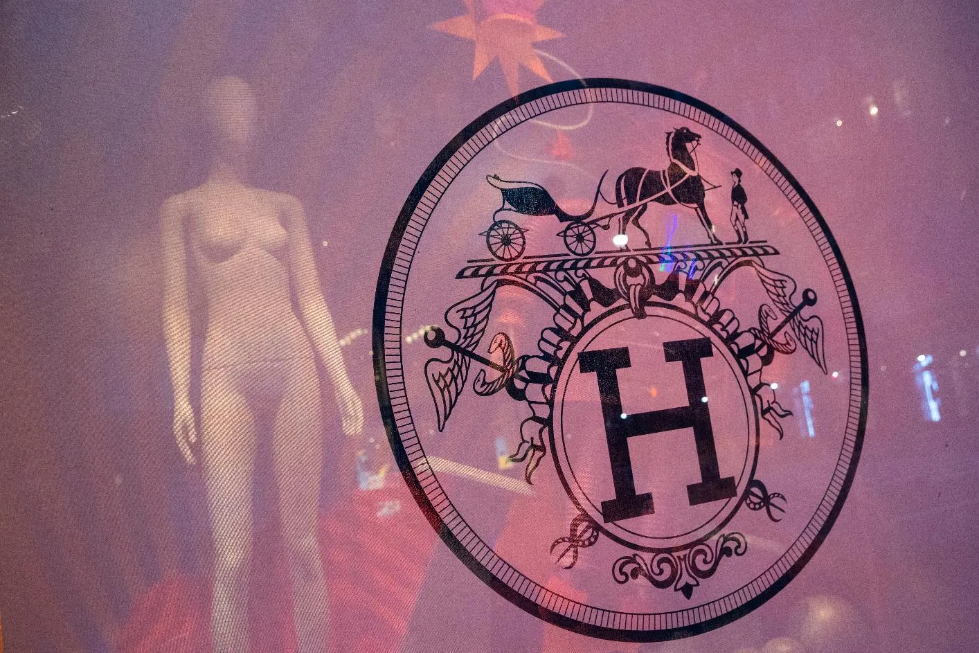 02c7d44cc72a4d3d878afd868f8922d3_main_hermes-lawsuit_50303