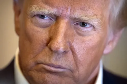 650a991ebd1a4a1290790e73068ffad2_preview_trump_71114