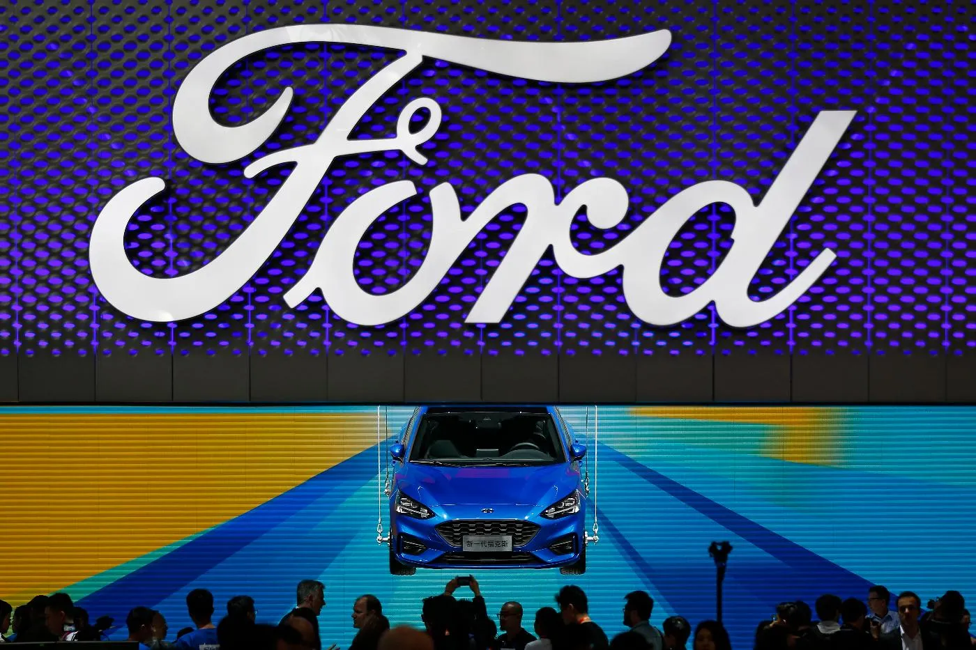 74dc0c16f6f24528bcfd0c2e33545a82_main_earns_ford_31822