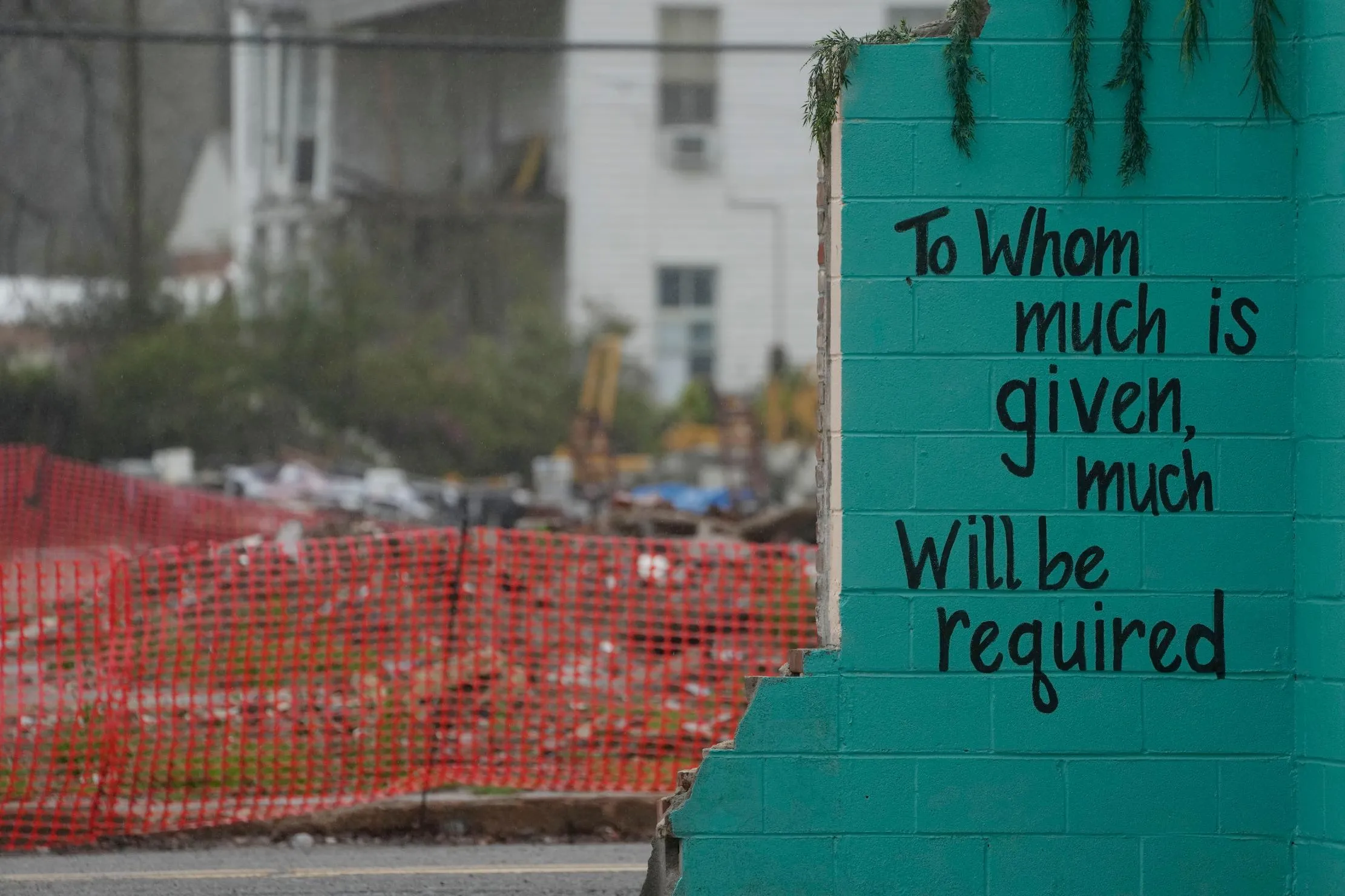 92d1ee54c5554f8bb5c2eae4ca47c092_main_mississippi_tornado_recovery_10783