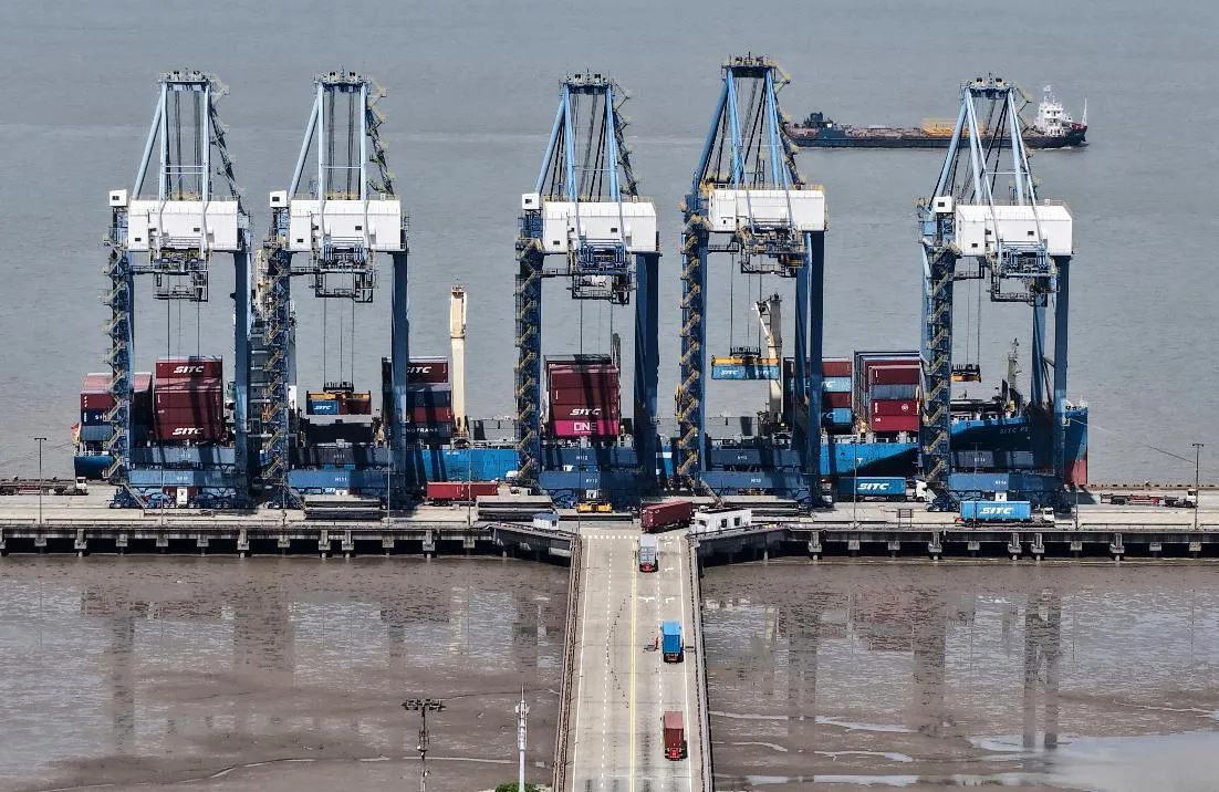 ae6656b560164a7eb7440bdce3d6658d_main_china_economy_63702