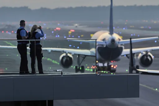 135d6133c594404483a5c7d2f8e73c0a_preview_germany_airport_strike_98555