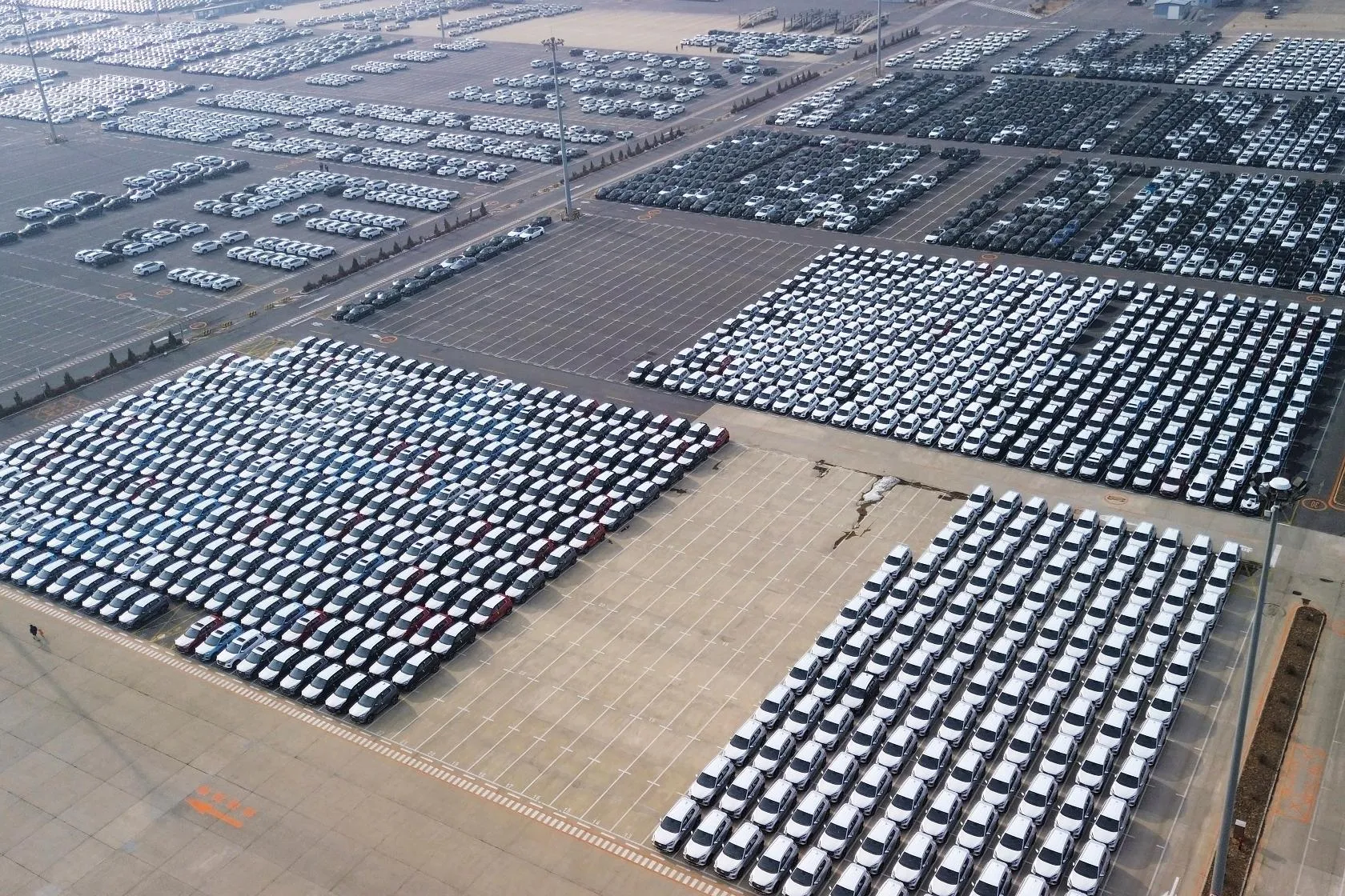 d363933066d9405cae7a29db0ead1c55_main_china_economy_84605