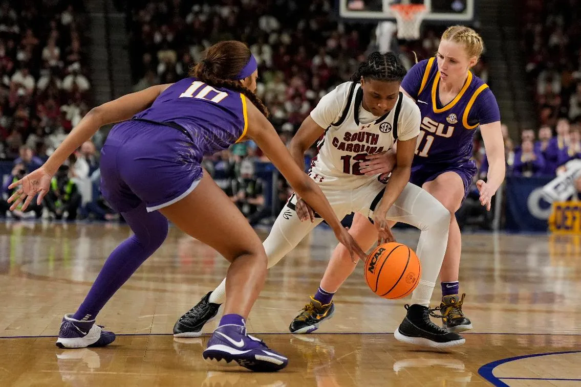 9d47441a7c674fd387b6a06afc940eaa_main_sec_lsu_south_carolina_basketball_10773