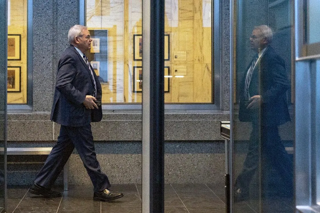 597985f08c4340ee87f45b42e291564f_main_menendez_bribery_73392