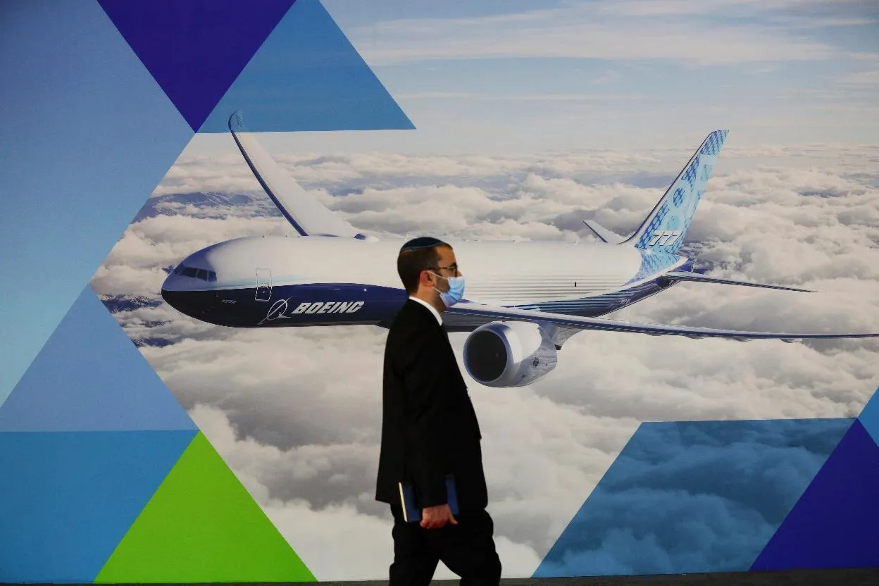 f2dba87b8d274d9a832a23fd0e3557b2_main_singapore_airshow_55865