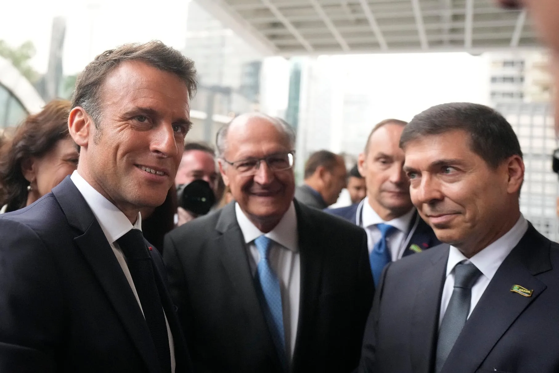 b5991ed58fa04ec0968d8b81af31ef6c_main_brazil_france_37548