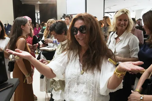 213a605c6bfd41f1af831968255b8022_preview_france_fashion_birkin_bag_auction_96666