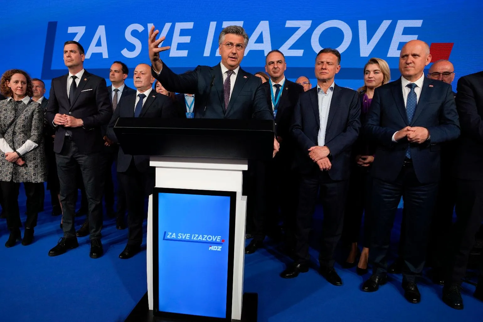 4b63d06a01c44f7bacef5debc5fd17c4_main_croatia_election_15055