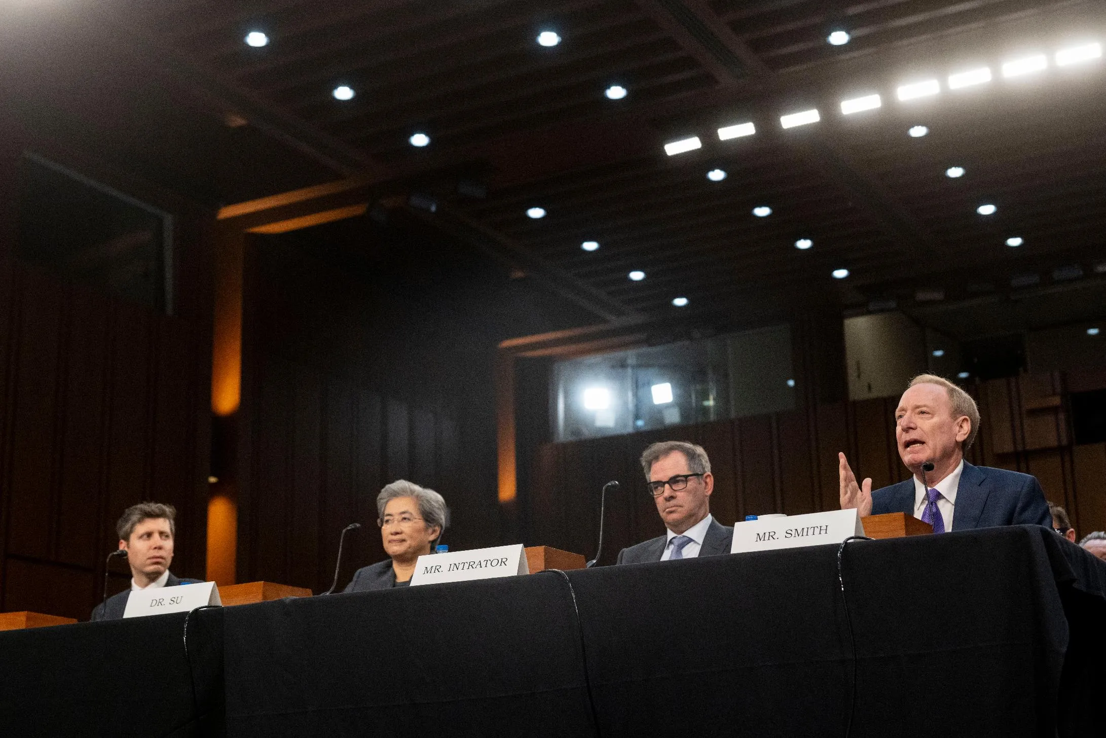 e5a2988446664083871c60f74defe3af_main_senate_ai_43487