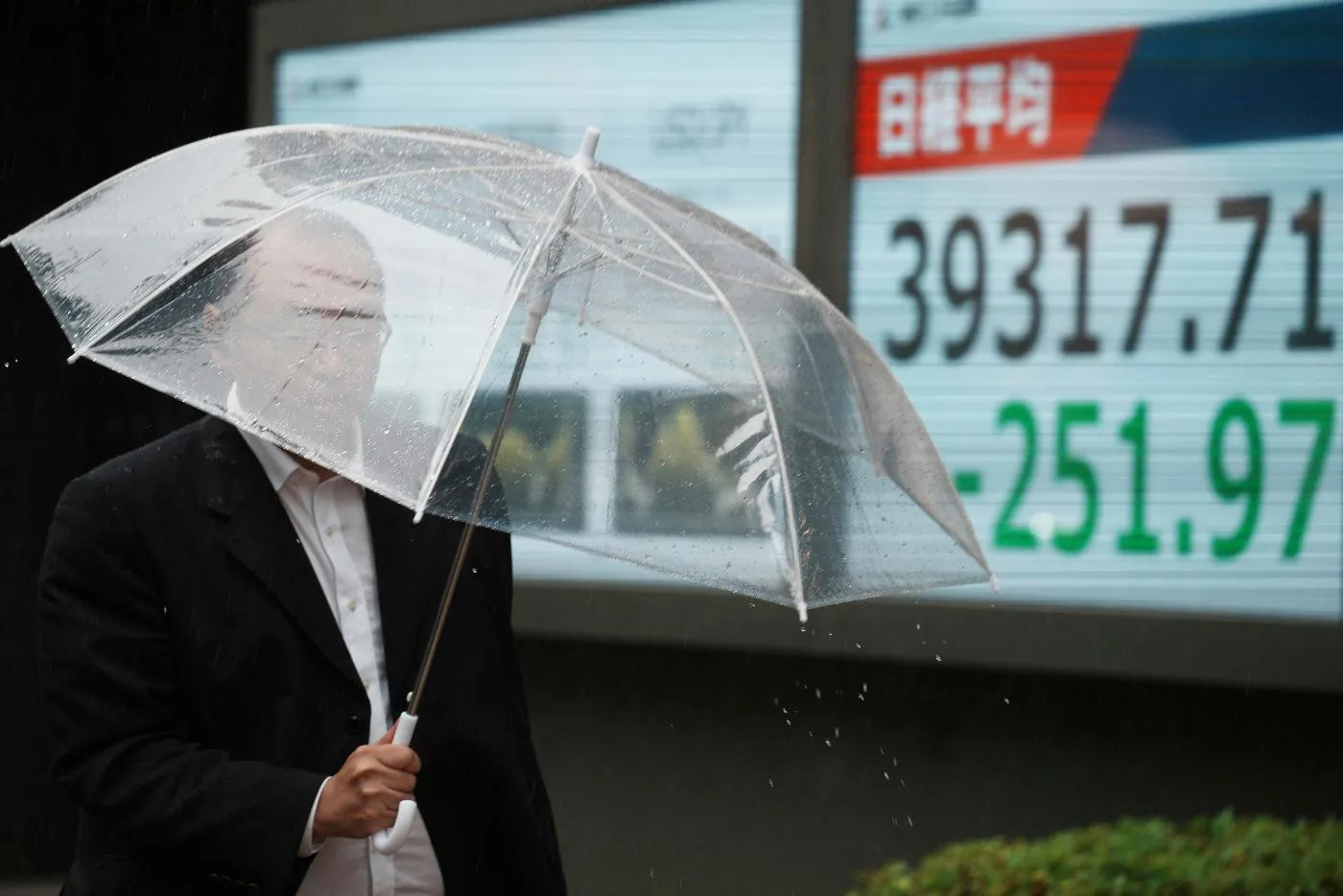 3fd9a3faa6054a519079b2c0f1c13dc1_main_japan_financial_markets_60402