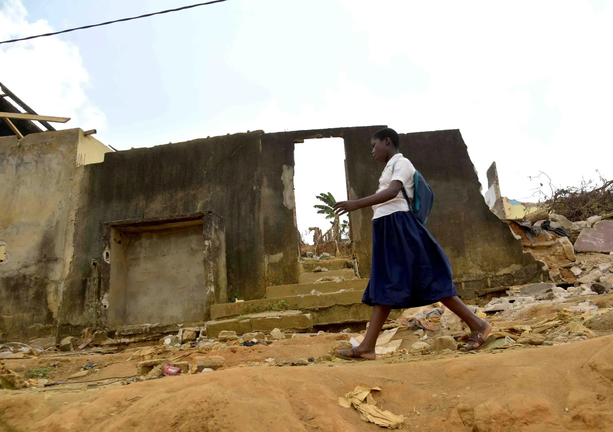 dbf7b5594bb9417c9b1f364718bdbb45_main_ivory_coast_forced_evictions_00619