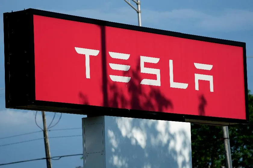 426fcb2e1c994a9c8152196c2c650c21_main_earns_tesla_42500